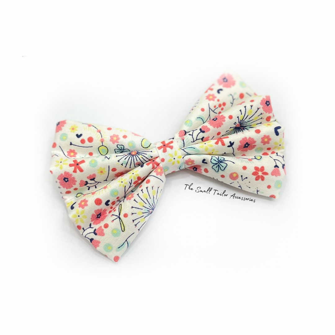 Pollens and Flower Printed Bow